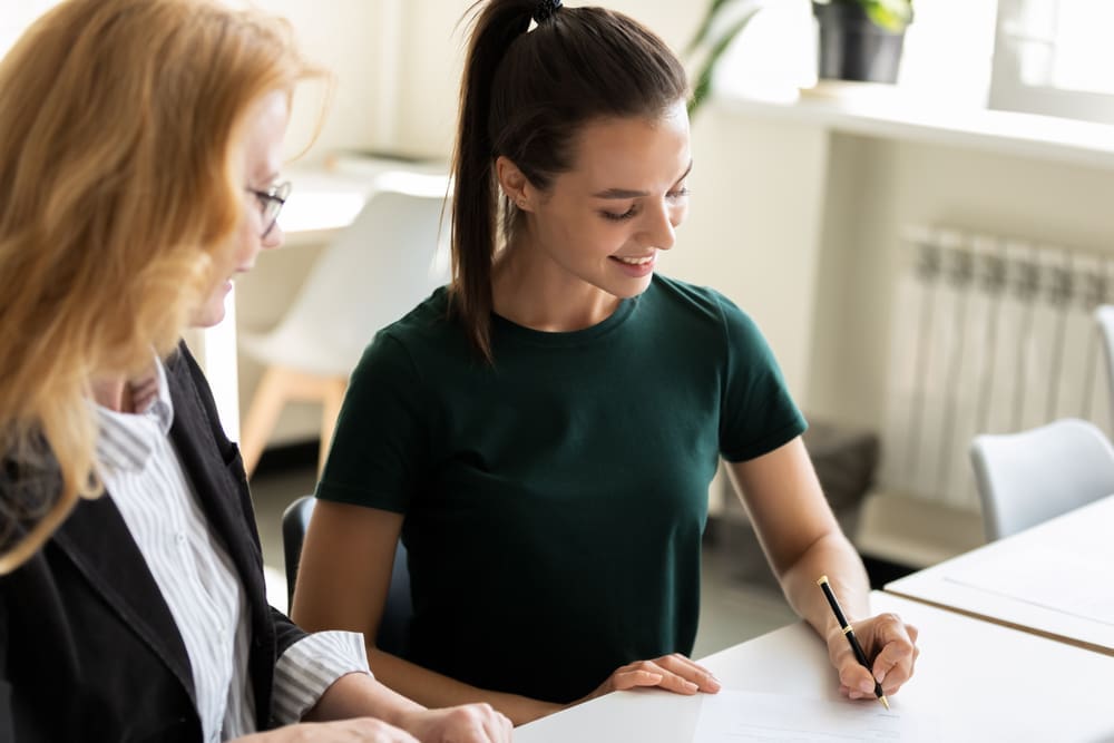 Advantages & disadvantages of loan notes